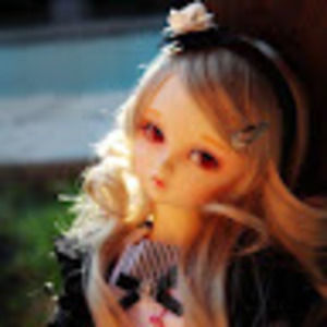 Meet your Posher, Moona